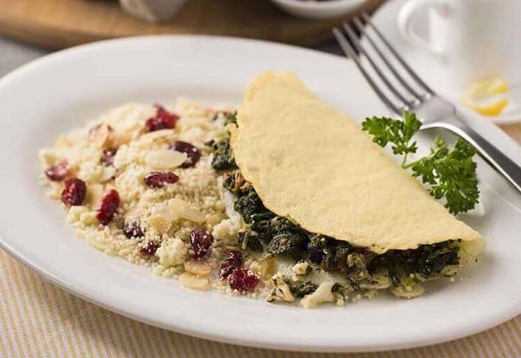 Greek Omelete with Quinoa and Feta
